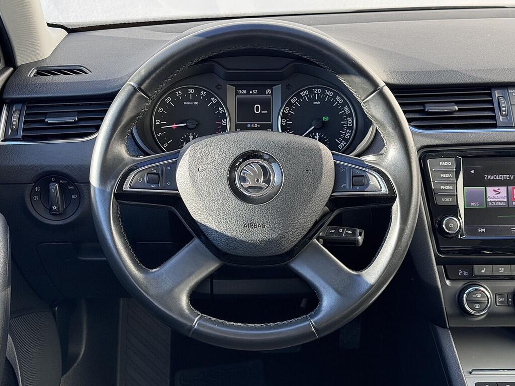 O419V08050_22.webp_OCTAVIA Elegance 1.6 TDI 77 kW automat