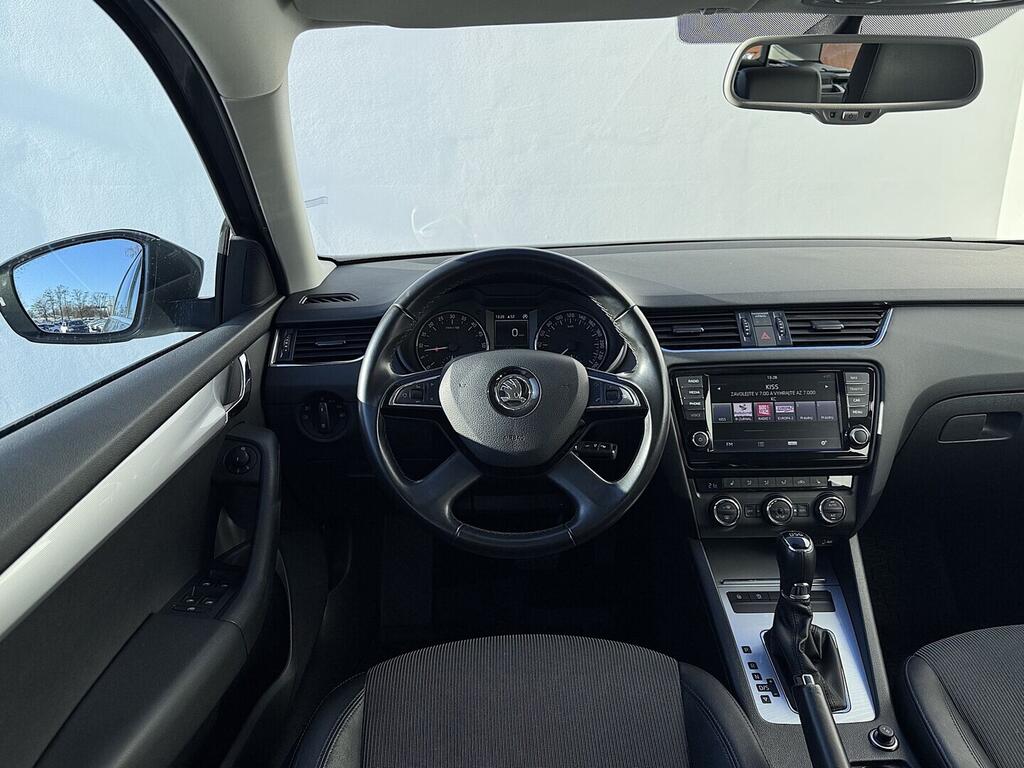 O419V08050_23.webp_OCTAVIA Elegance 1.6 TDI 77 kW automat