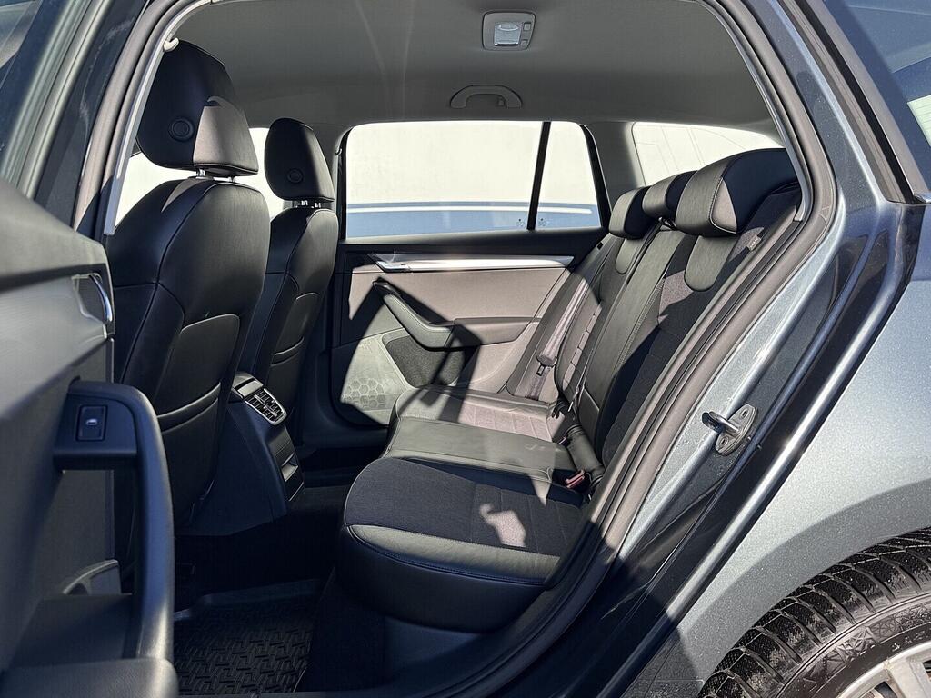 O419V08050_30.webp_OCTAVIA Elegance 1.6 TDI 77 kW automat