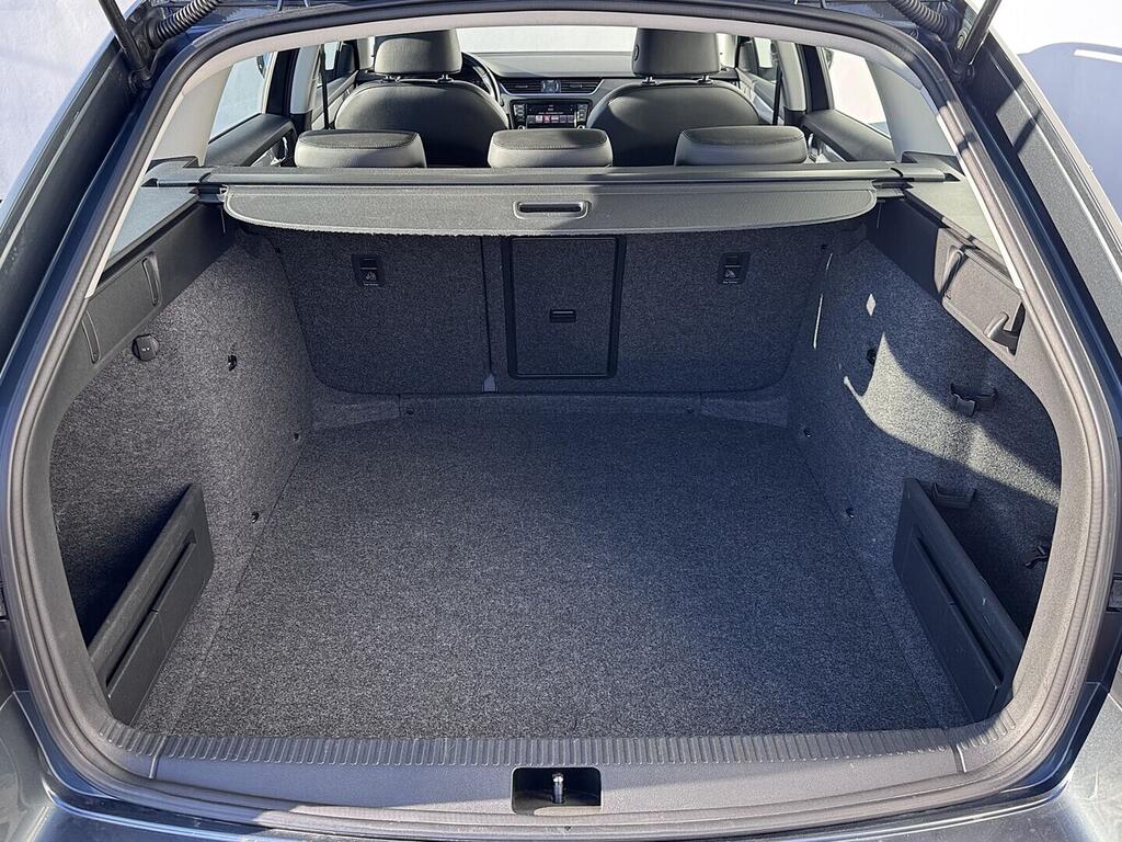 O419V08050_31.webp_OCTAVIA Elegance 1.6 TDI 77 kW automat