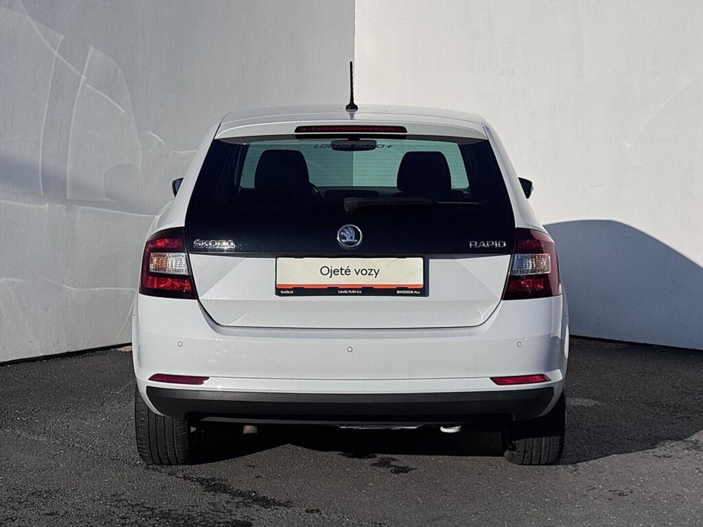 O419V08051_17.webp_RAPID  1.6 TDI 85 kW manuál, DPH