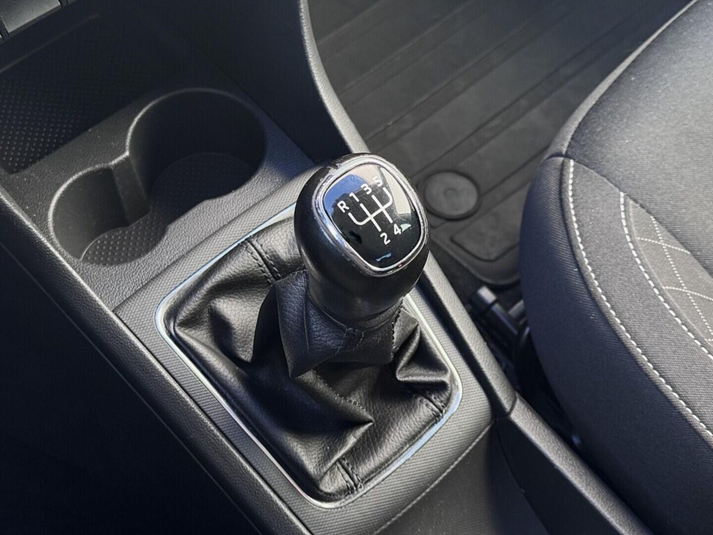 O419V08051_29.webp_RAPID  1.6 TDI 85 kW manuál, DPH