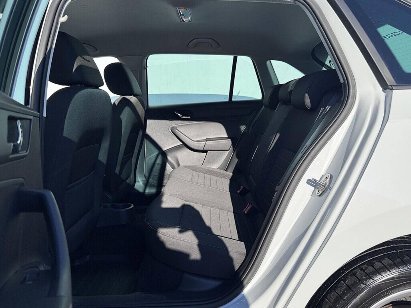 O419V08051_30.webp_RAPID  1.6 TDI 85 kW manuál, DPH