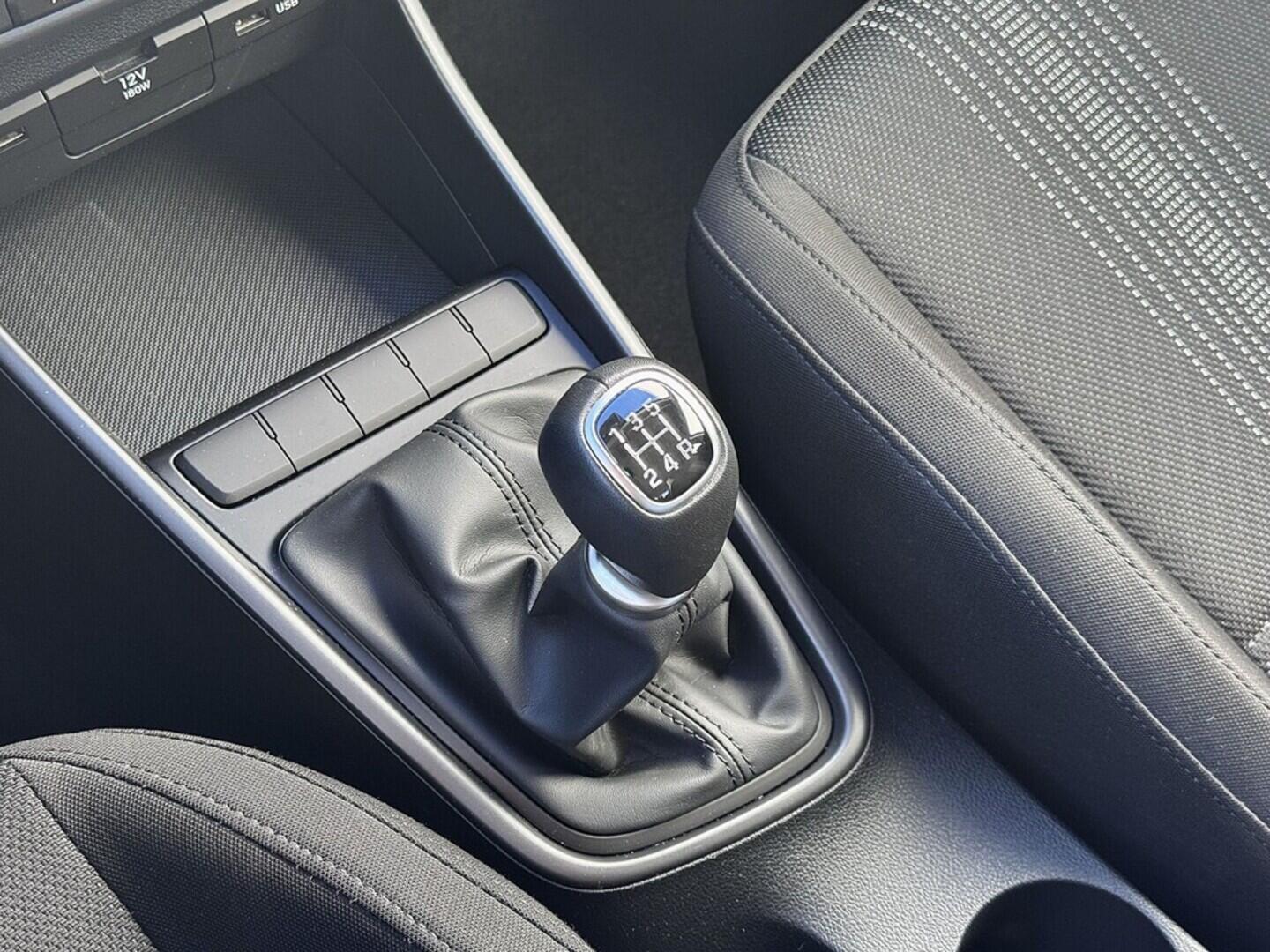 O419V08053_29.webp_BAYON Comfort Club 1.2 MPI 62 kW manuál