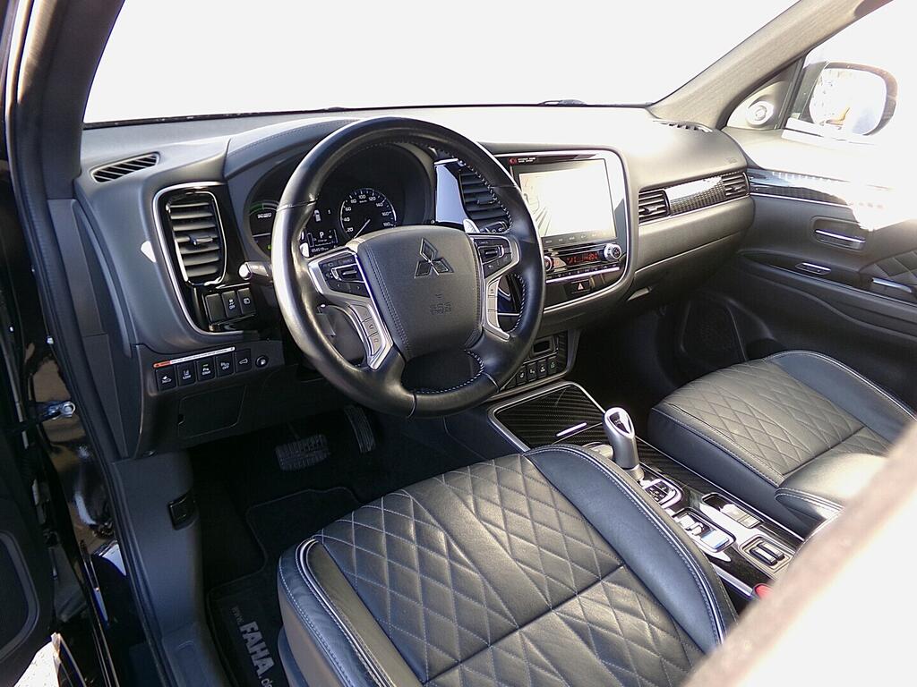 O419V08055_19.webp_OUTLANDER Intense+ 2.4 MIVEC 99 kW automat