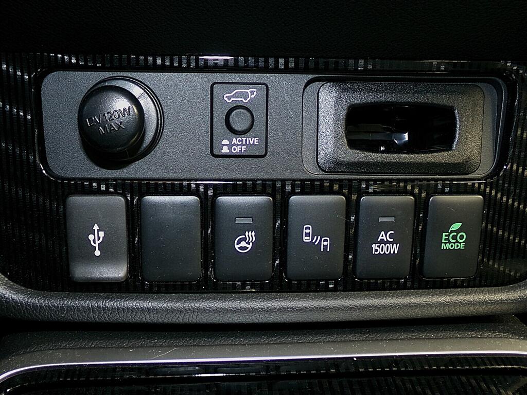 O419V08055_29.webp_OUTLANDER Intense+ 2.4 MIVEC 99 kW automat