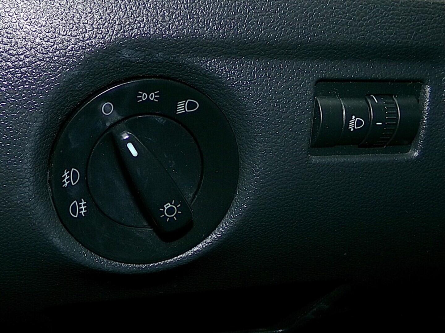 O419V08064_22.webp_ROOMSTER Active Fresh 1.4 16V 63 kW manuál, DPH