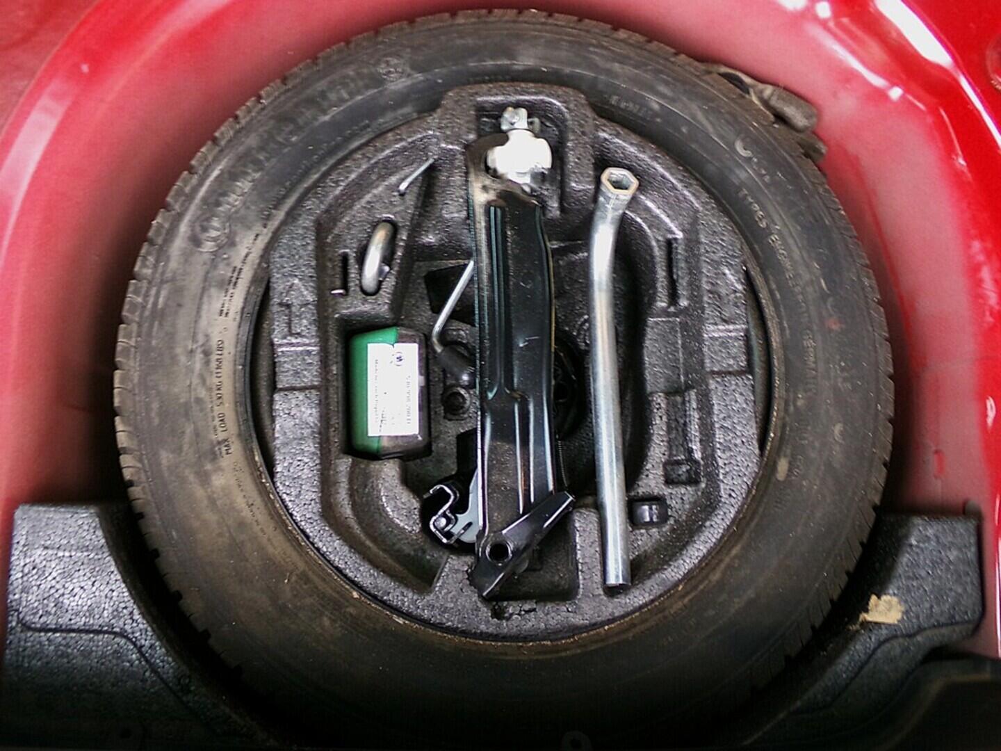 O419V08064_31.webp_ROOMSTER Active Fresh 1.4 16V 63 kW manuál, DPH