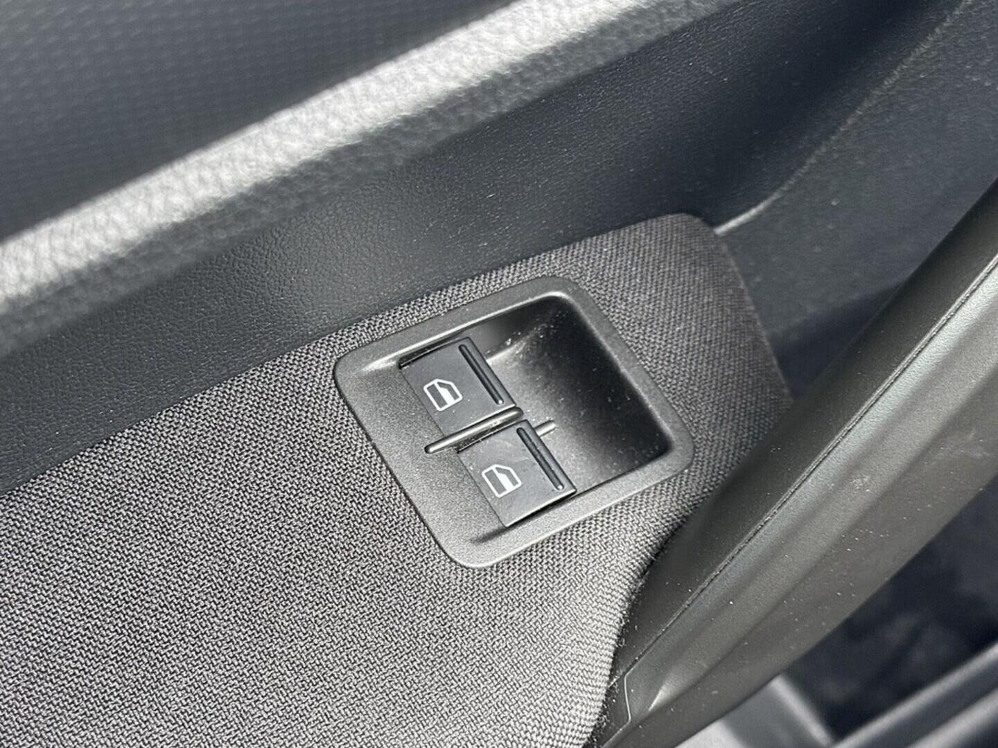 O419V08070_21.webp_CADDY Trendline 1.4 tgi 81 kW automat