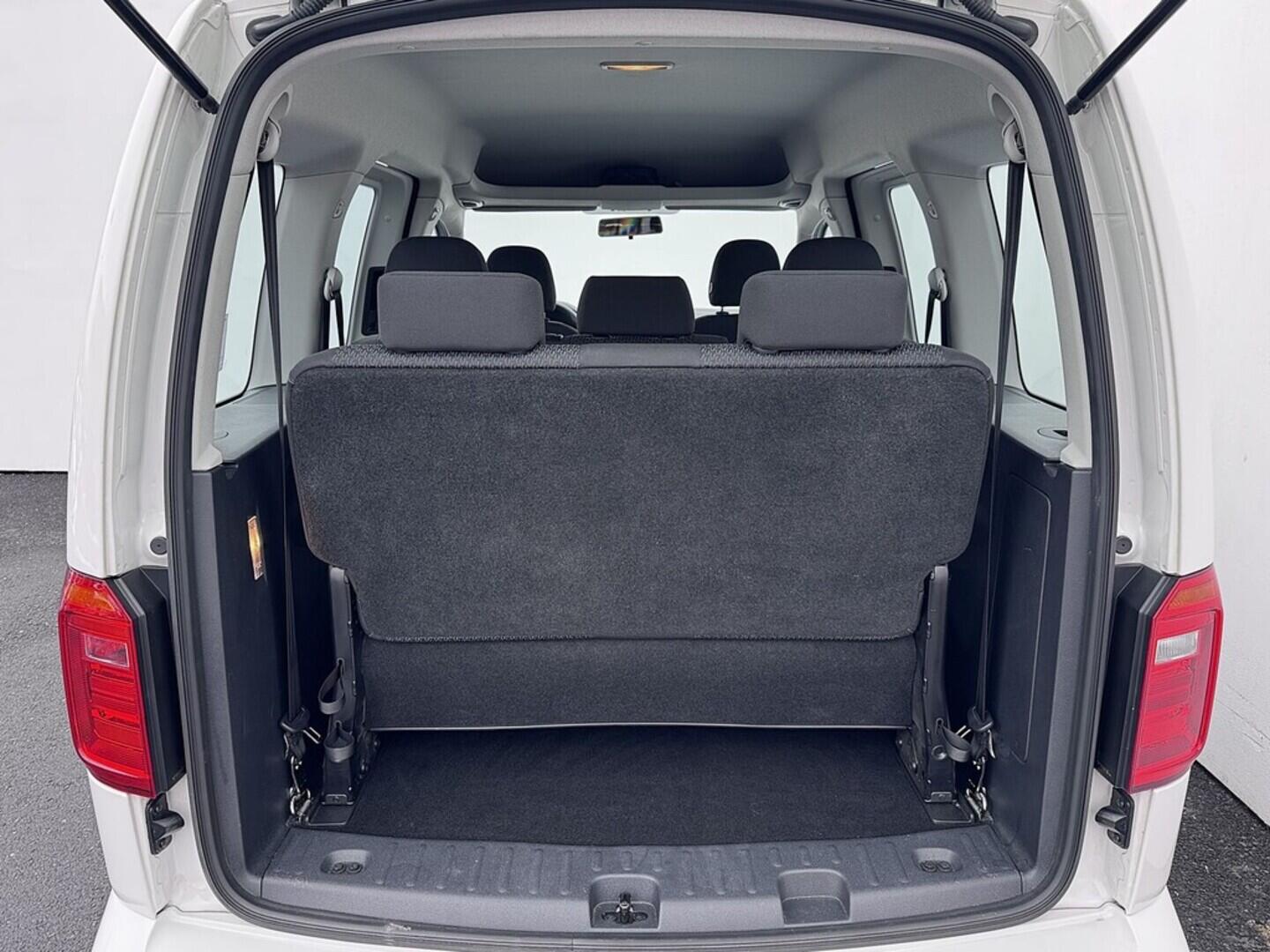 O419V08070_32.webp_CADDY Trendline 1.4 tgi 81 kW automat