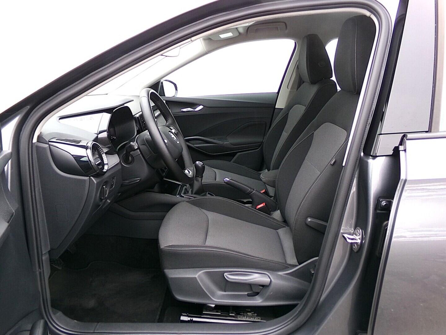 O419V08072_20.webp_FABIA Selection 1.0 MPI 59 kW manuál, DPH