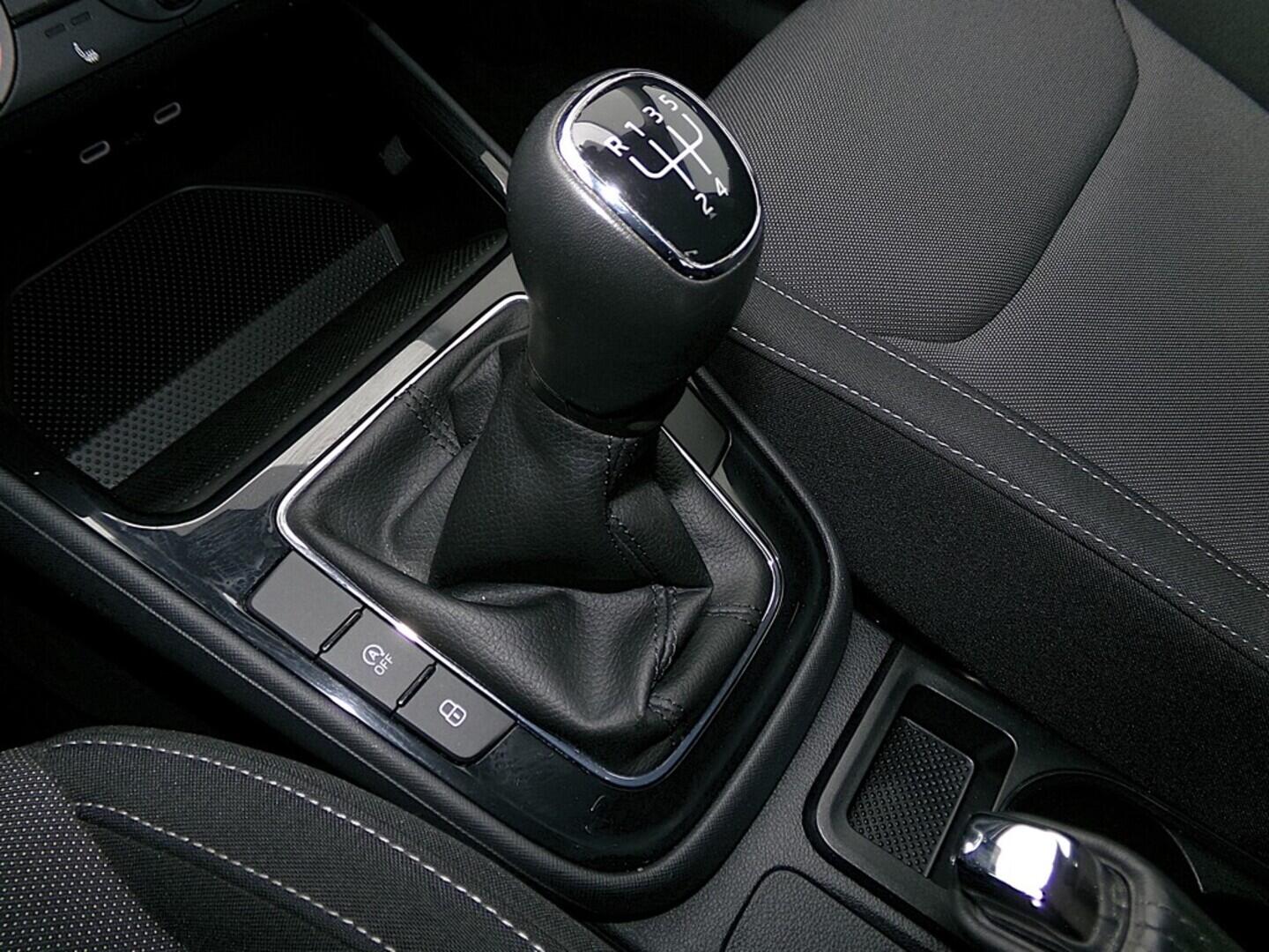 O419V08072_32.webp_FABIA Selection 1.0 MPI 59 kW manuál, DPH