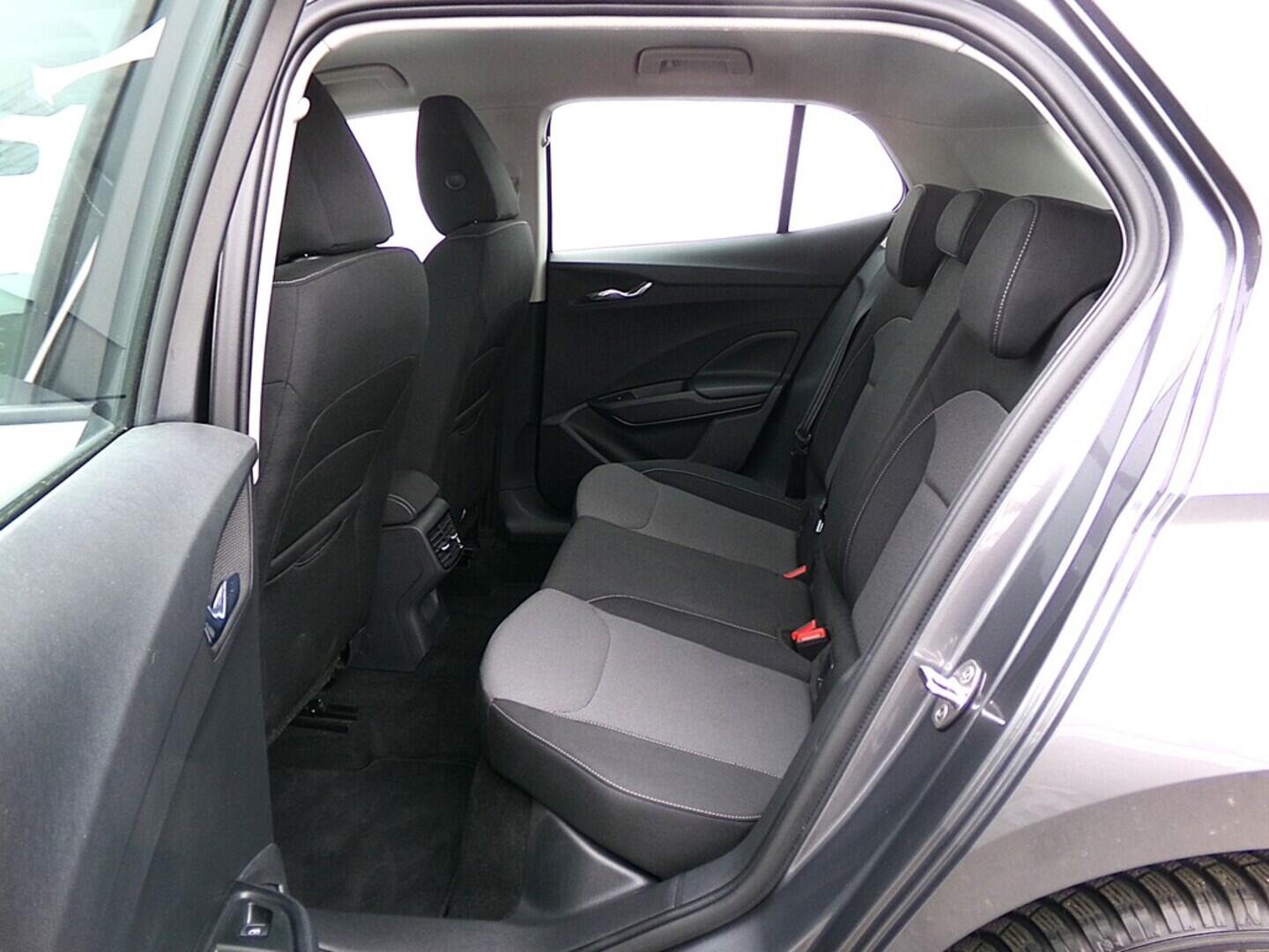 O419V08072_33.webp_FABIA Selection 1.0 MPI 59 kW manuál, DPH