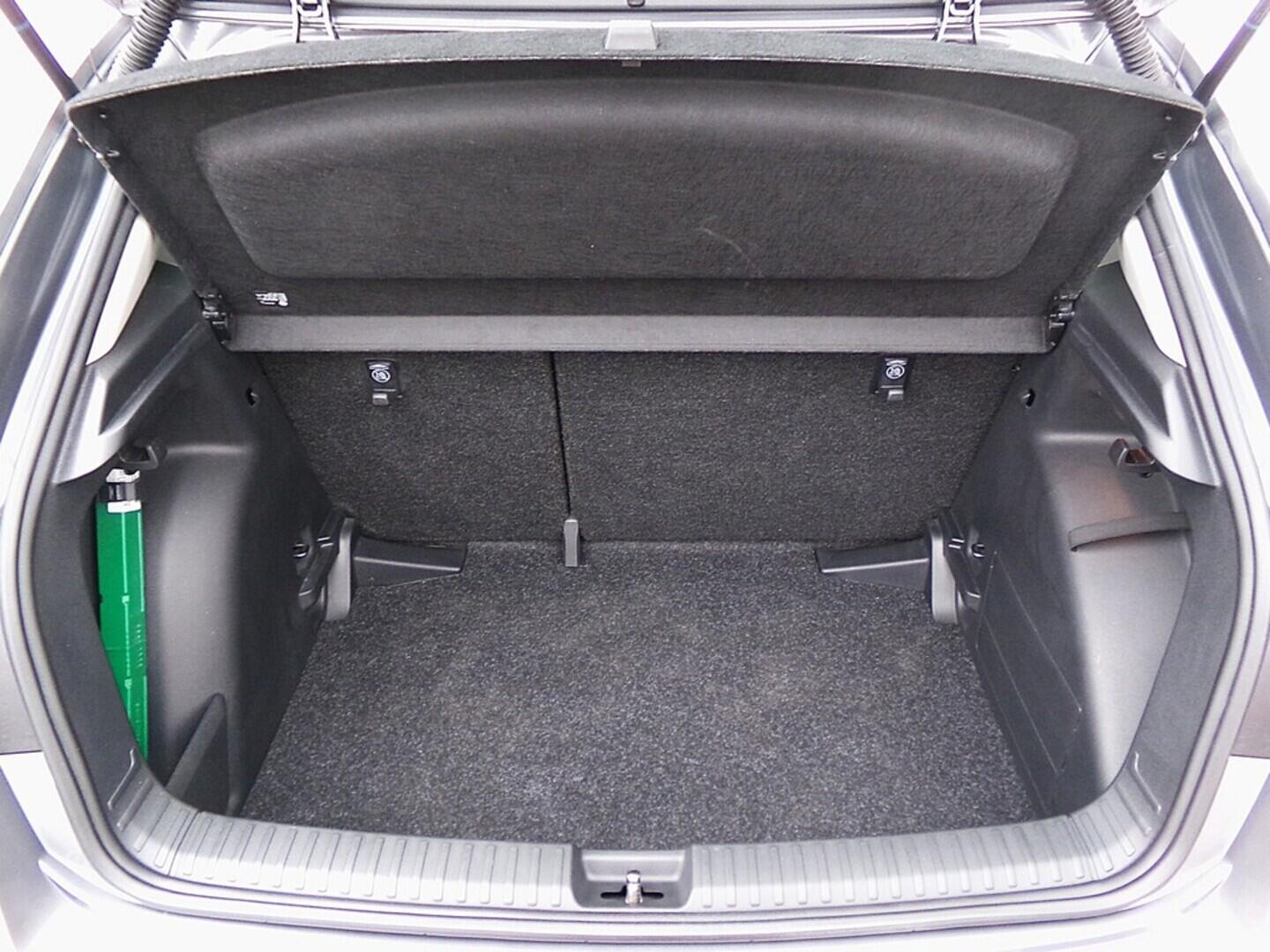 O419V08072_34.webp_FABIA Selection 1.0 MPI 59 kW manuál, DPH