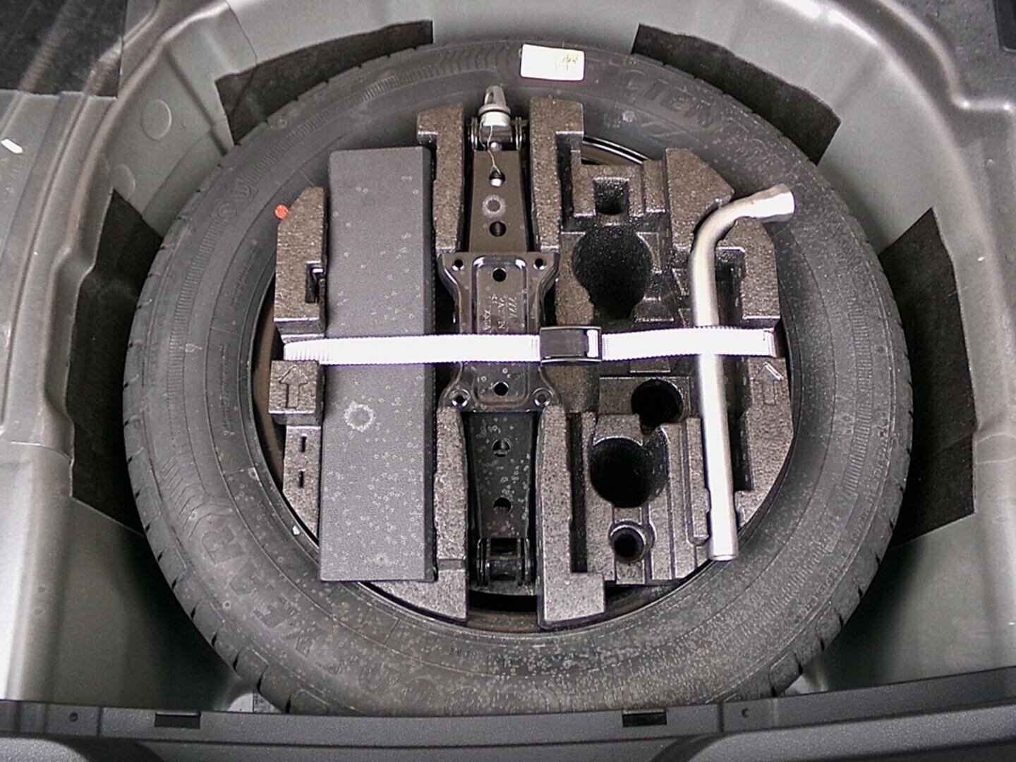 O419V08072_35.webp_FABIA Selection 1.0 MPI 59 kW manuál, DPH