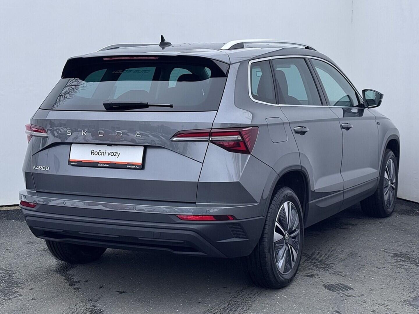 O419V08073_11.webp_KAROQ Selection 1.5 TSI 110 kW automat, DPH