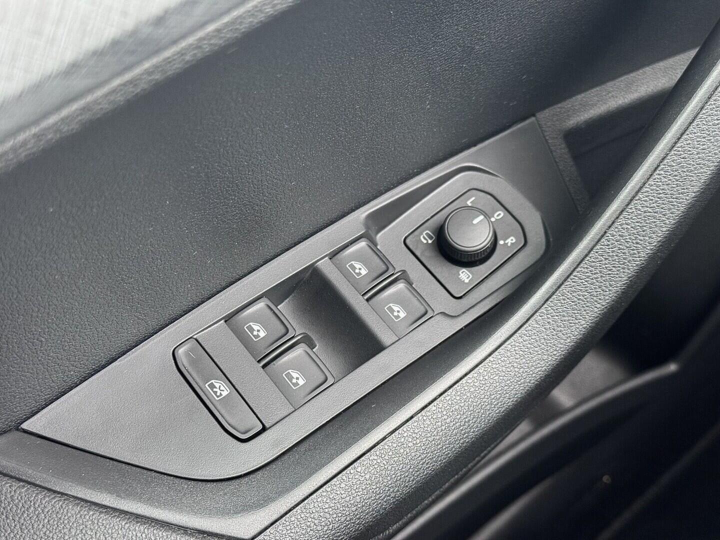 O419V08073_21.webp_KAROQ Selection 1.5 TSI 110 kW automat, DPH