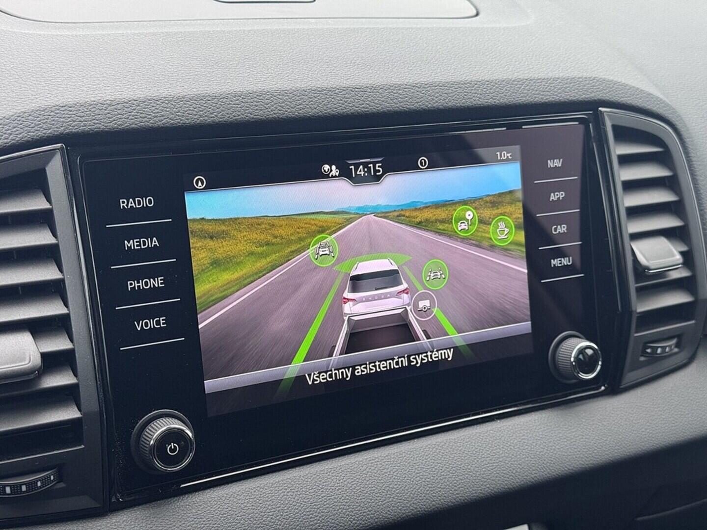 O419V08073_27.webp_KAROQ Selection 1.5 TSI 110 kW automat, DPH