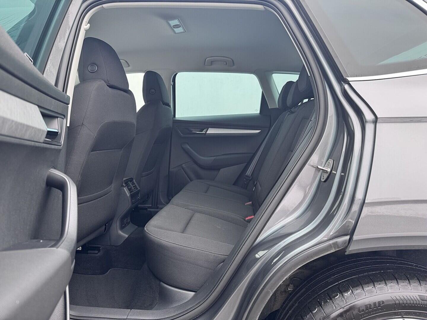 O419V08073_30.webp_KAROQ Selection 1.5 TSI 110 kW automat, DPH