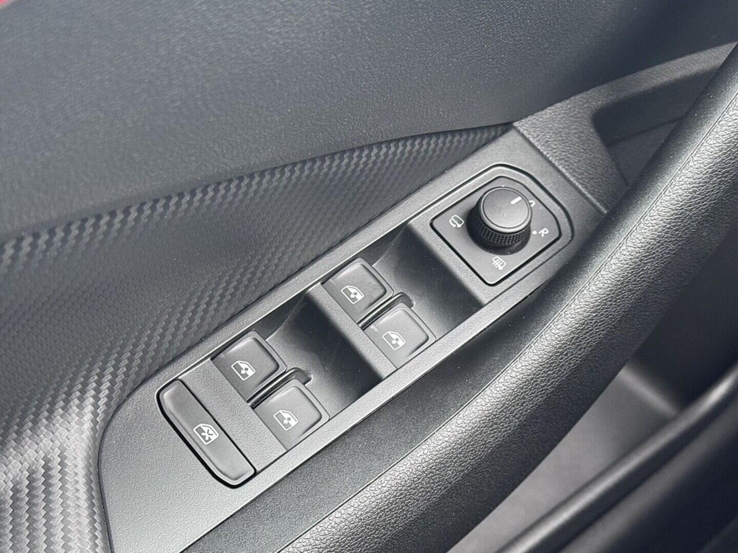 O419V08074_21.webp_SCALA Monte Carlo 1.0 TSI 85 kW automat, DPH