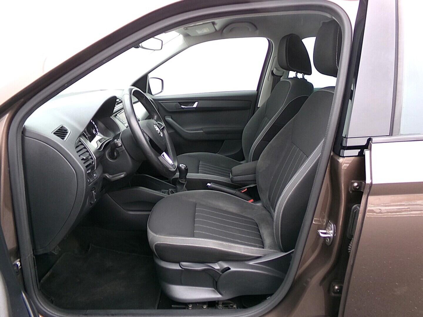 O419V08080_20.webp_FABIA Style 1.0 TSI 70 kW manuál, DPH