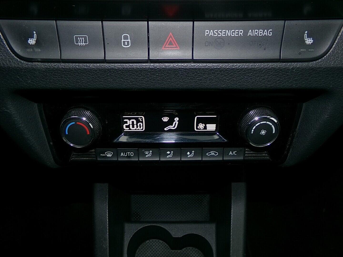 O419V08080_28.webp_FABIA Style 1.0 TSI 70 kW manuál, DPH