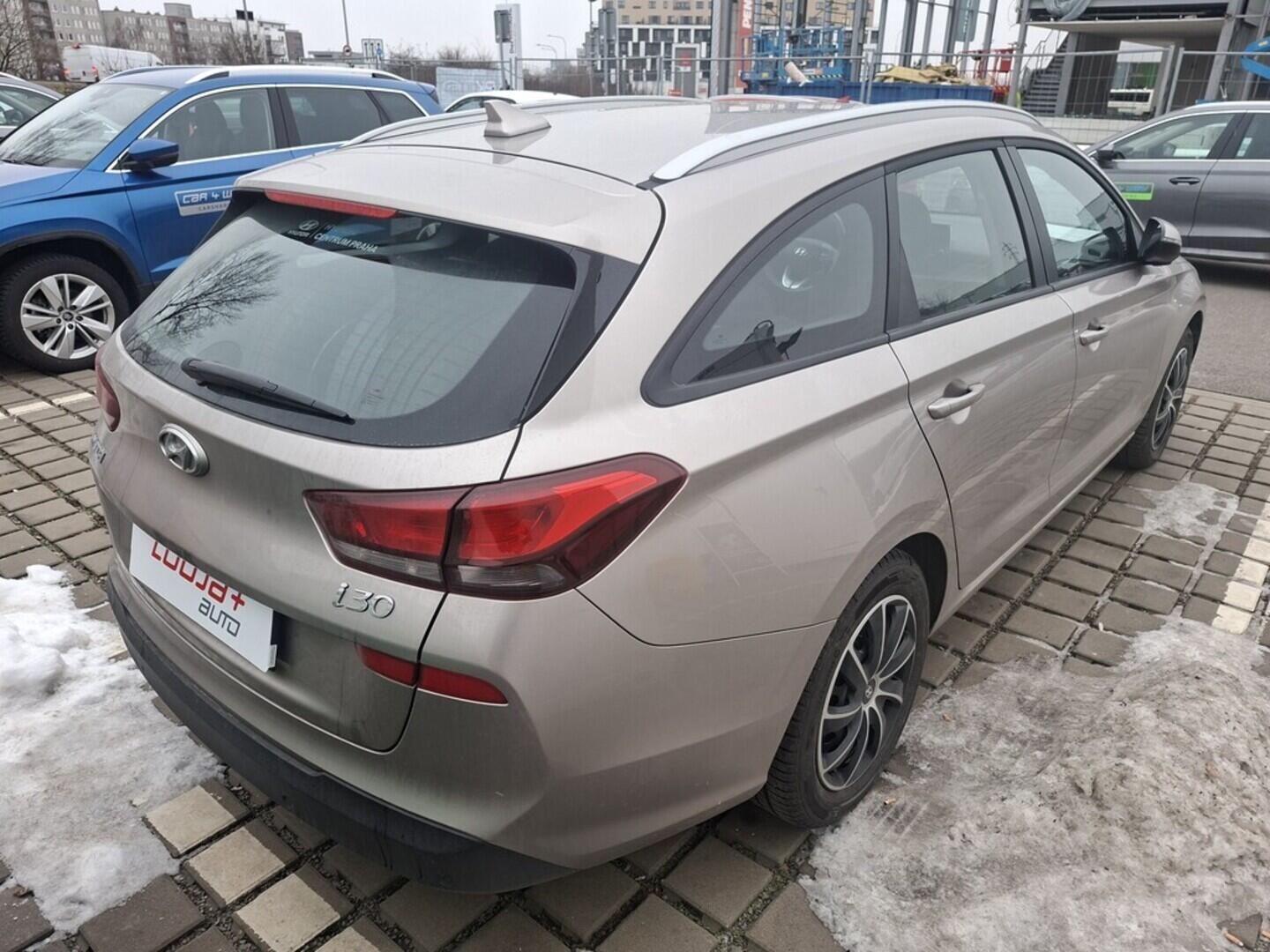 O419V08081_11.webp_I30  1.4  103 kW manuál