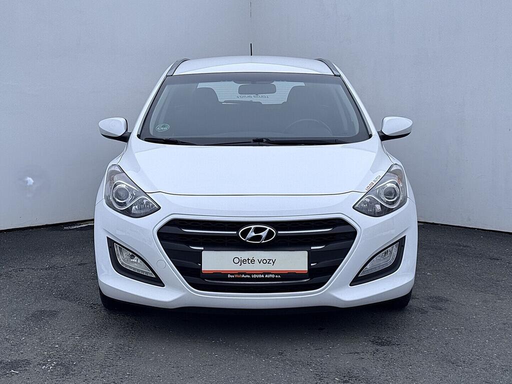 O419V08083_13.webp_I30 . 1.6 GDi 99 kW manuál