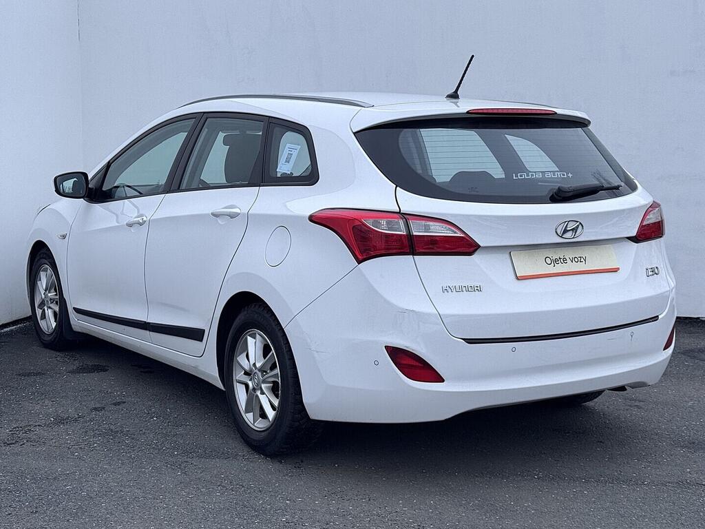 O419V08083_15.webp_I30 . 1.6 GDi 99 kW manuál