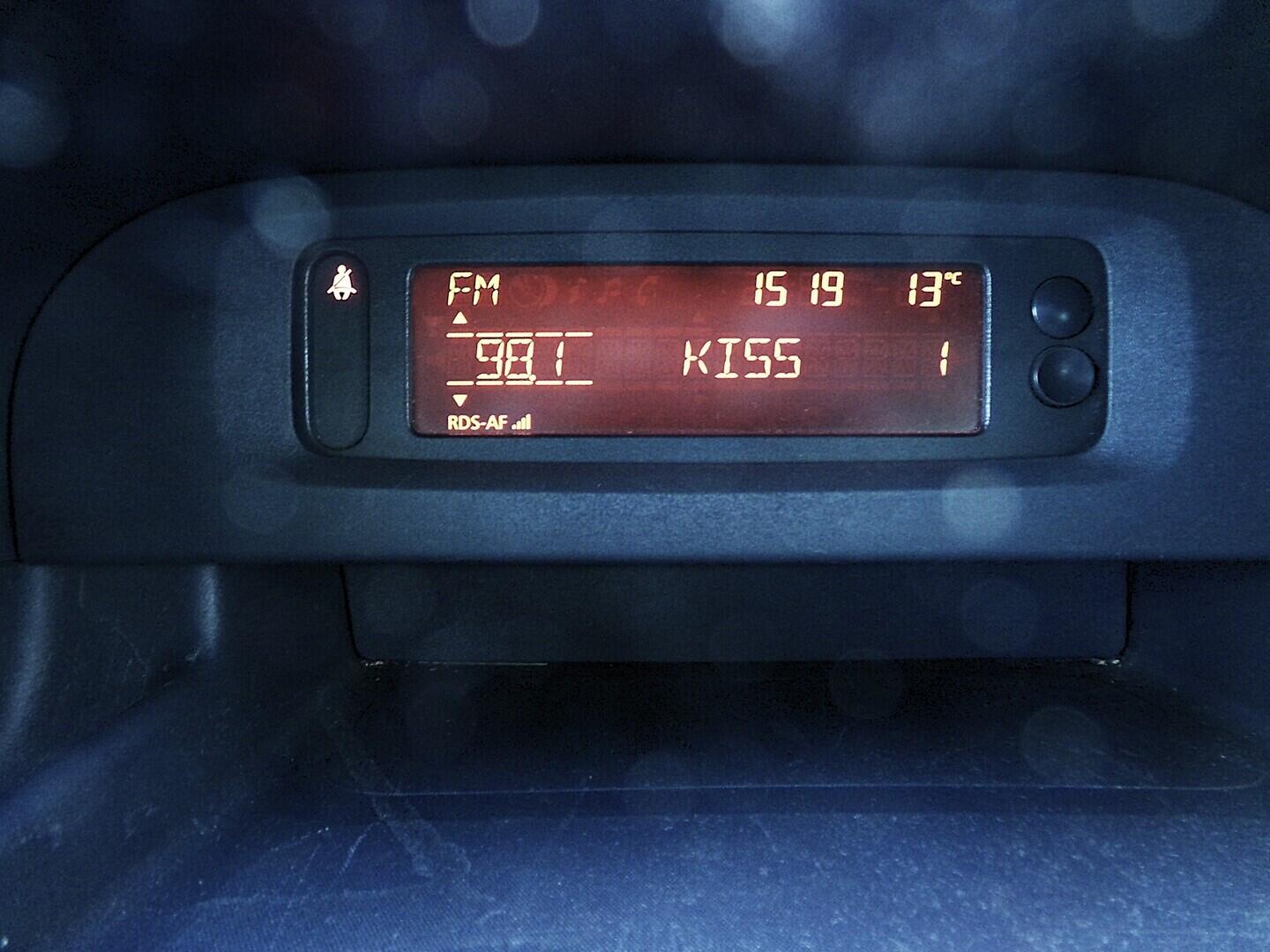 O419V08085_25.webp_KANGOO Privilege 1.5 . 80 kW manuál