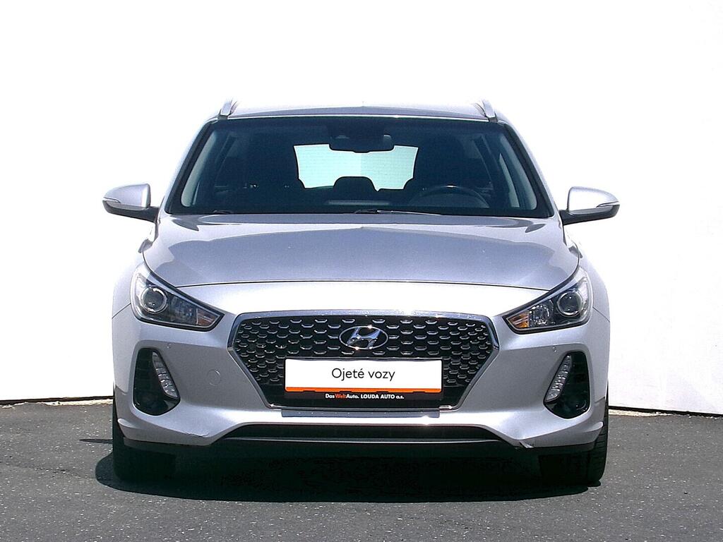 O419V08087_13.webp_I30 Style Nav 1.4  103 kW manuál