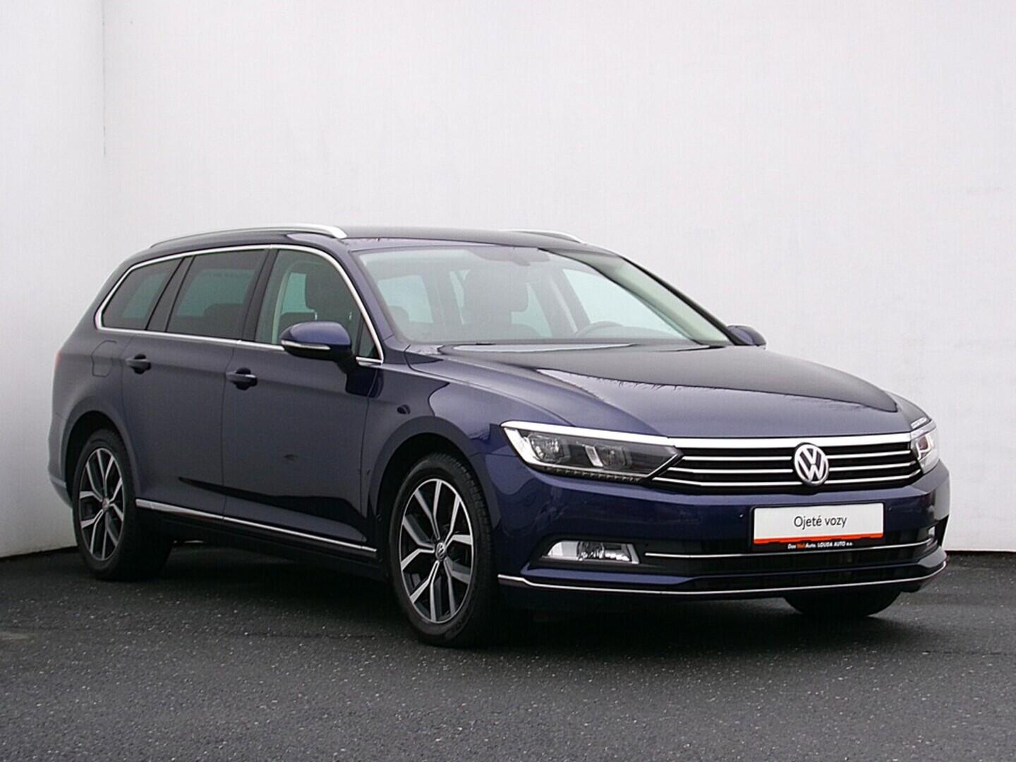 O419V08090_14.webp_PASSAT Highline 2.0 TDI 110 kW manuál
