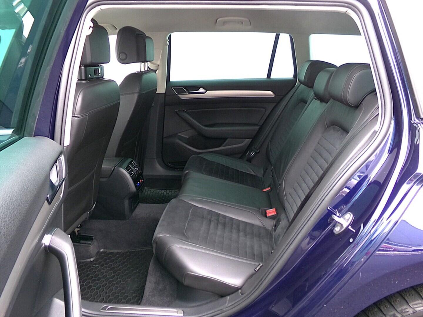 O419V08090_34.webp_PASSAT Highline 2.0 TDI 110 kW manuál