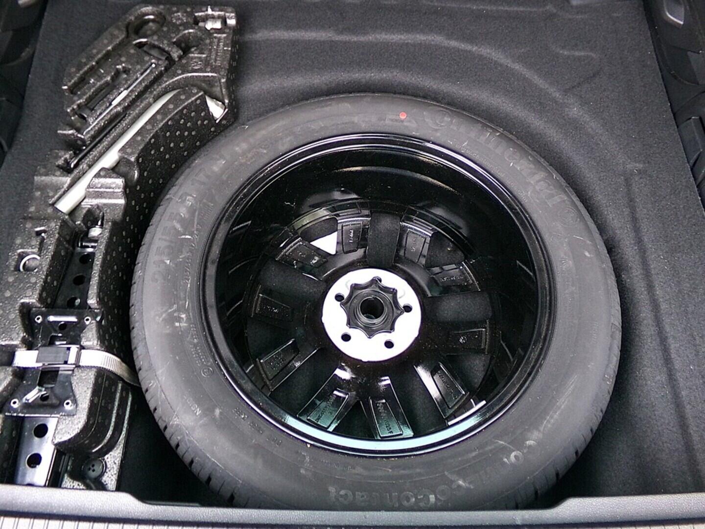 O419V08090_36.webp_PASSAT Highline 2.0 TDI 110 kW manuál