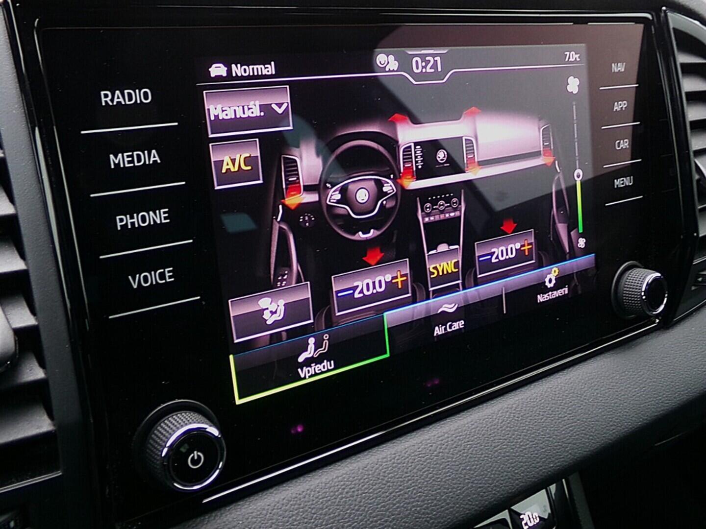 O419V08097_32.webp_KAROQ SportLine 1.5 TSI 110 kW manuál, DPH