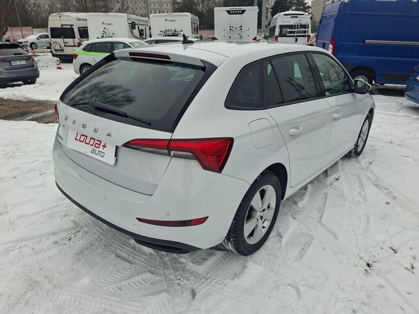 O419V08098_11.webp_SCALA Ambition 1.0 TSI 81 kW manuál, DPH