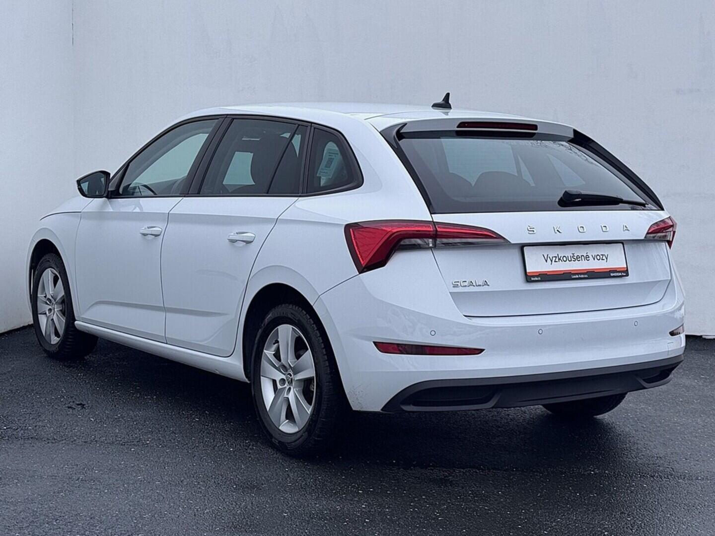 O419V08098_15.webp_SCALA Ambition 1.0 TSI 81 kW manuál, DPH