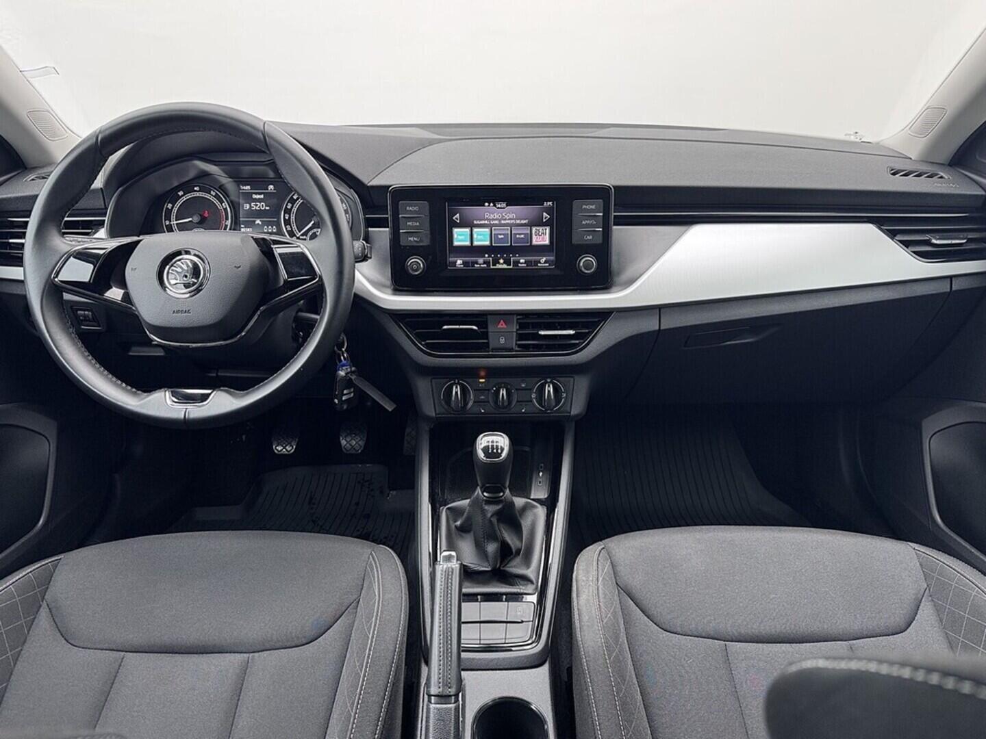 O419V08098_18.webp_SCALA Ambition 1.0 TSI 81 kW manuál, DPH