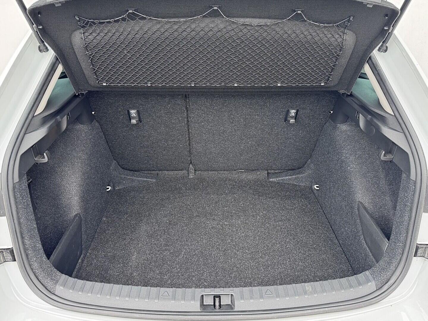 O419V08098_31.webp_SCALA Ambition 1.0 TSI 81 kW manuál, DPH