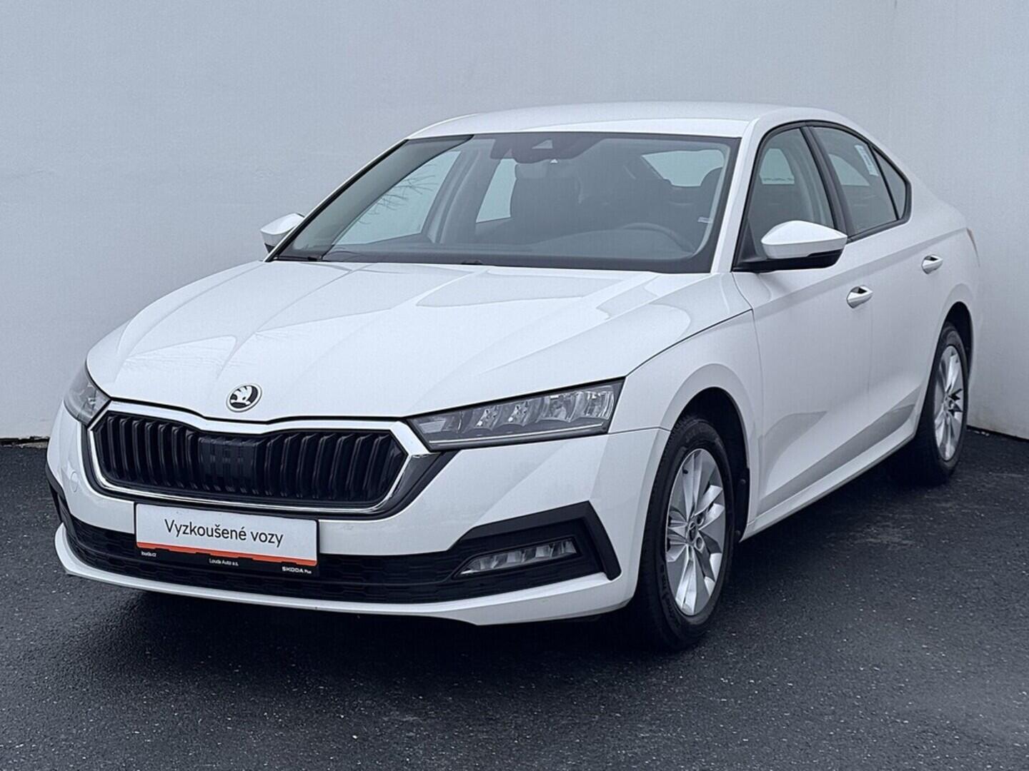 O419V08099_10.webp_OCTAVIA Ambition 1.5 TSI 110 kW manuál, DPH