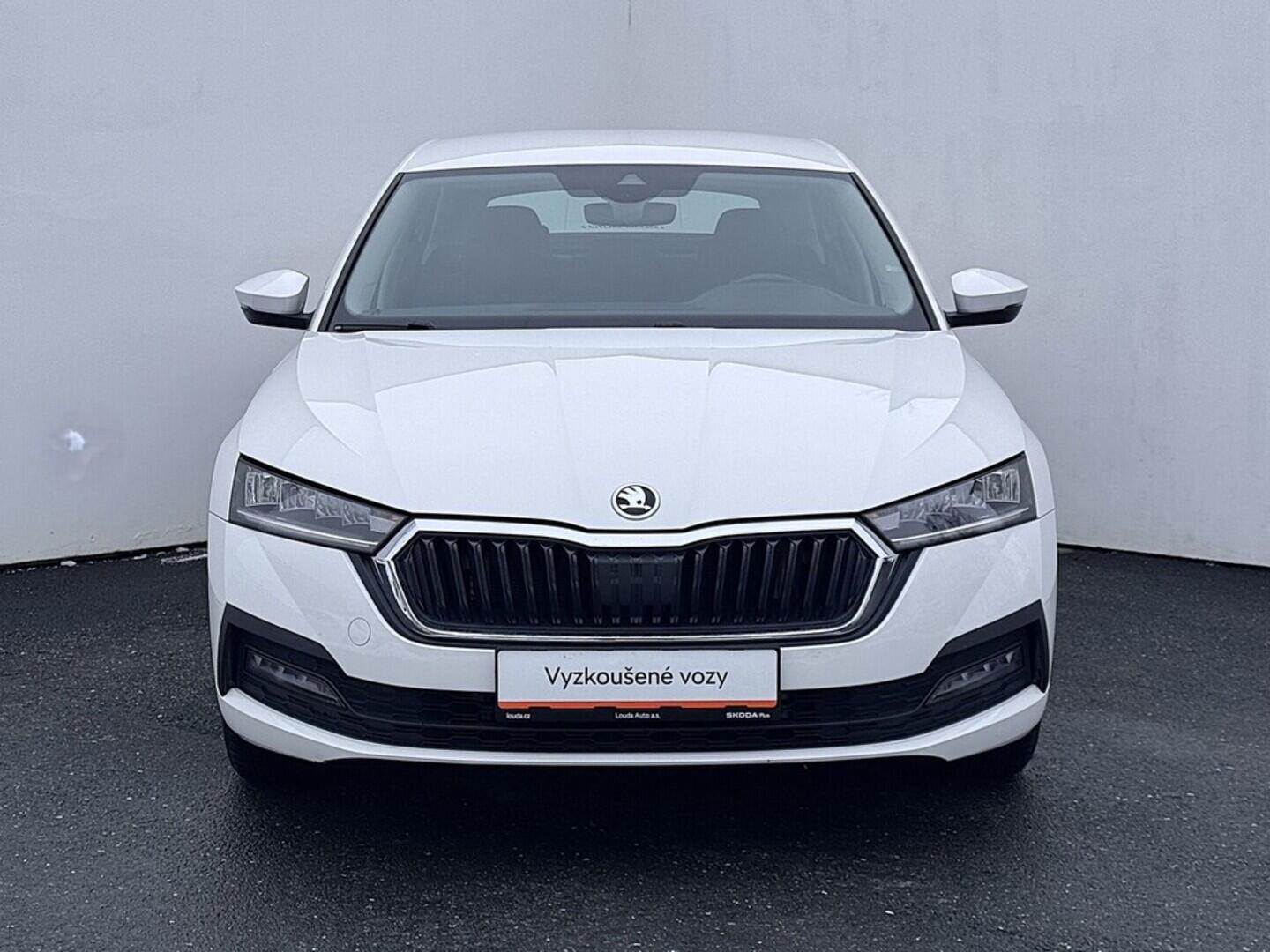 O419V08099_13.webp_OCTAVIA Ambition 1.5 TSI 110 kW manuál, DPH