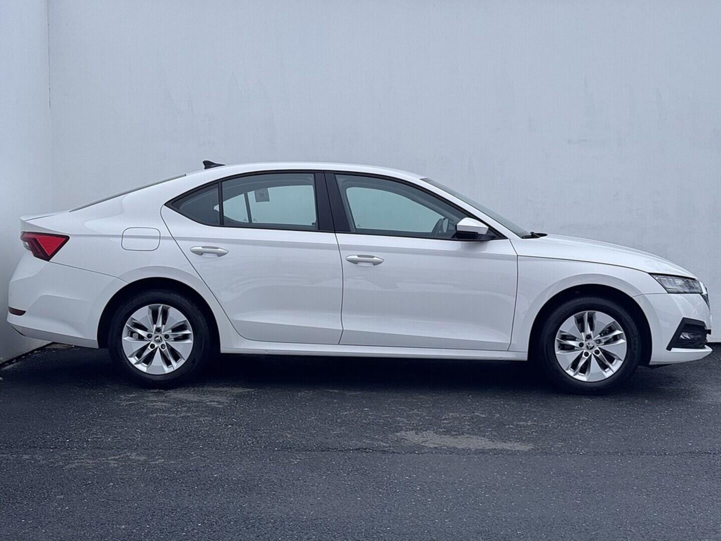 O419V08099_16.webp_OCTAVIA Ambition 1.5 TSI 110 kW manuál, DPH