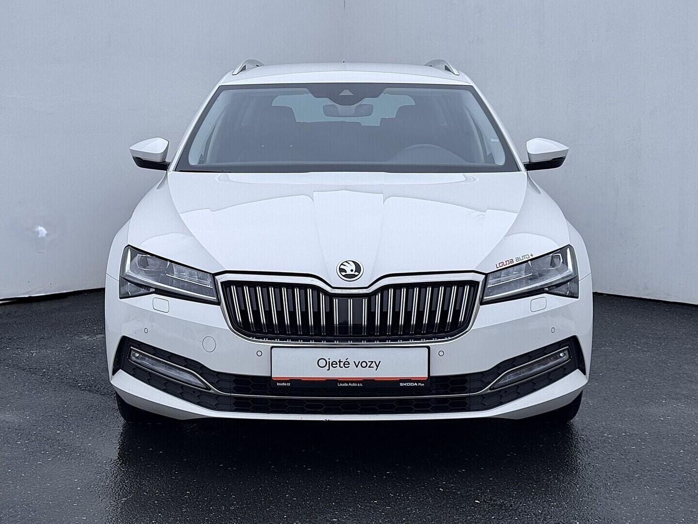 O419V08101_13.webp_SUPERB Style 2.0 TDI 110 kW automat