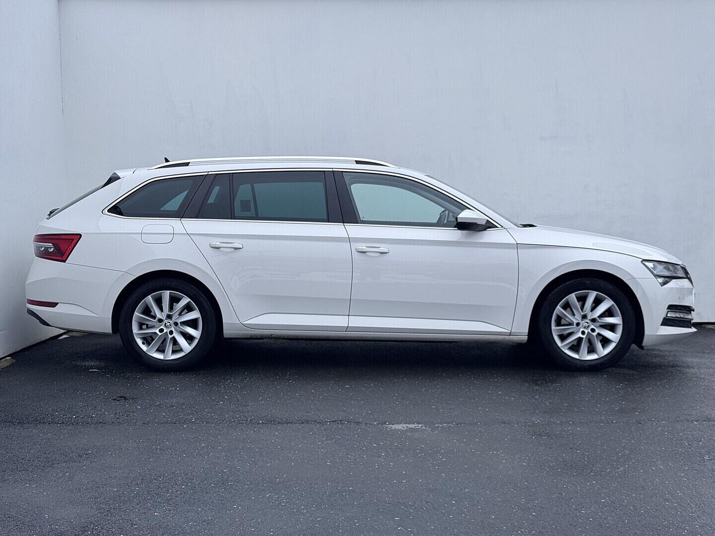 O419V08101_16.webp_SUPERB Style 2.0 TDI 110 kW automat