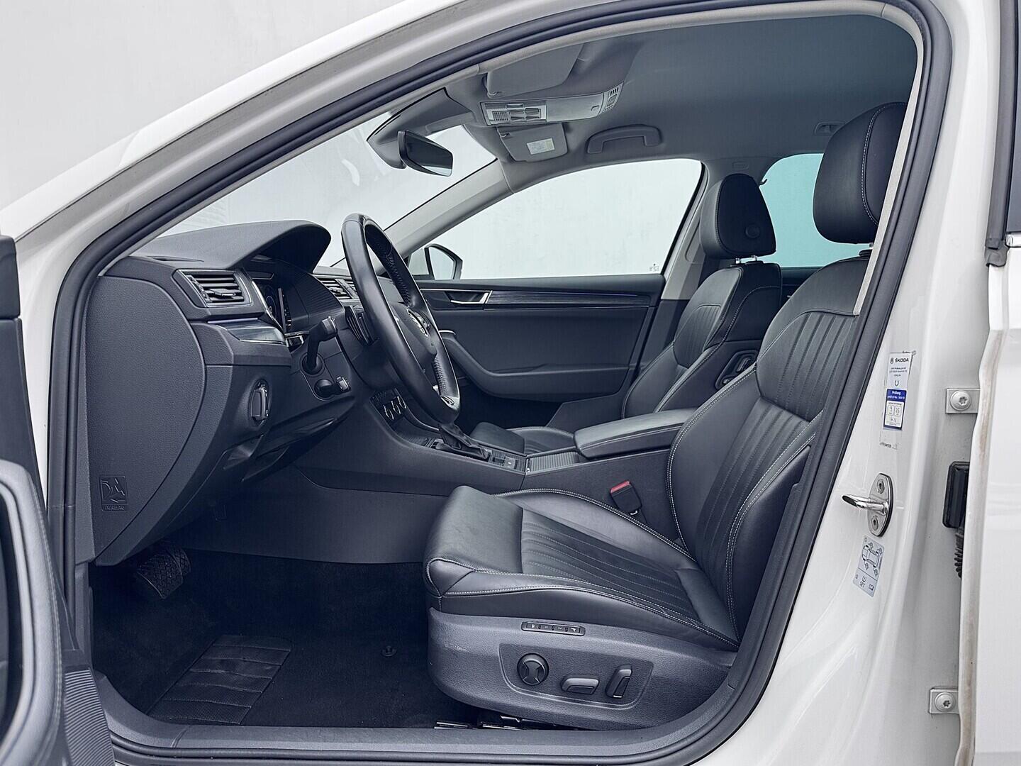 O419V08101_20.webp_SUPERB Style 2.0 TDI 110 kW automat