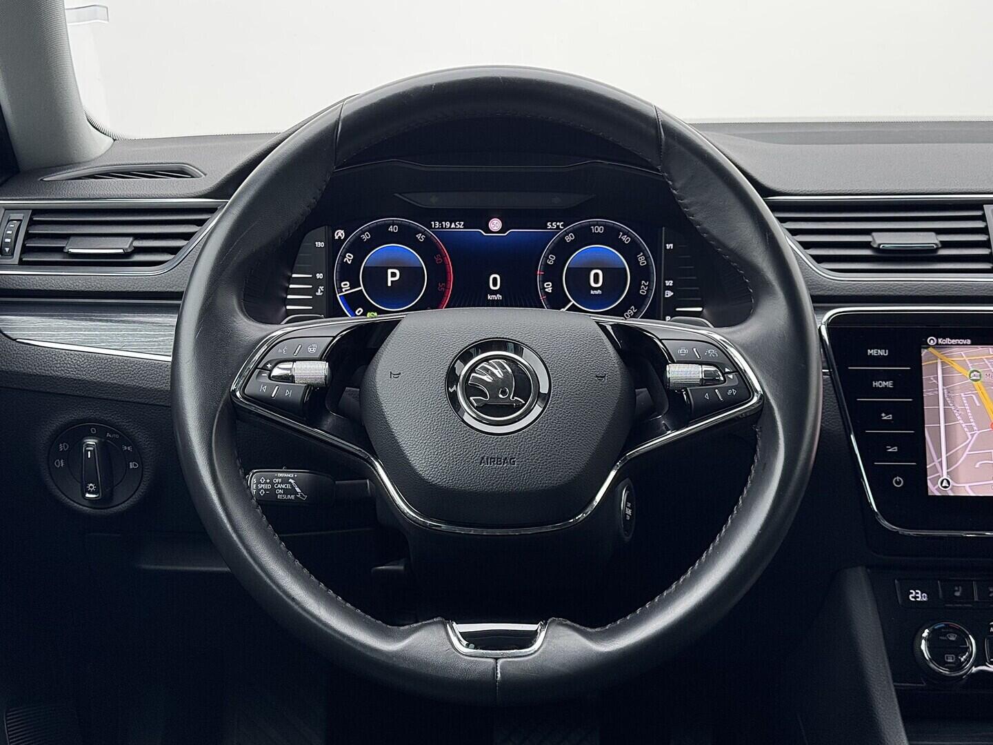 O419V08101_23.webp_SUPERB Style 2.0 TDI 110 kW automat