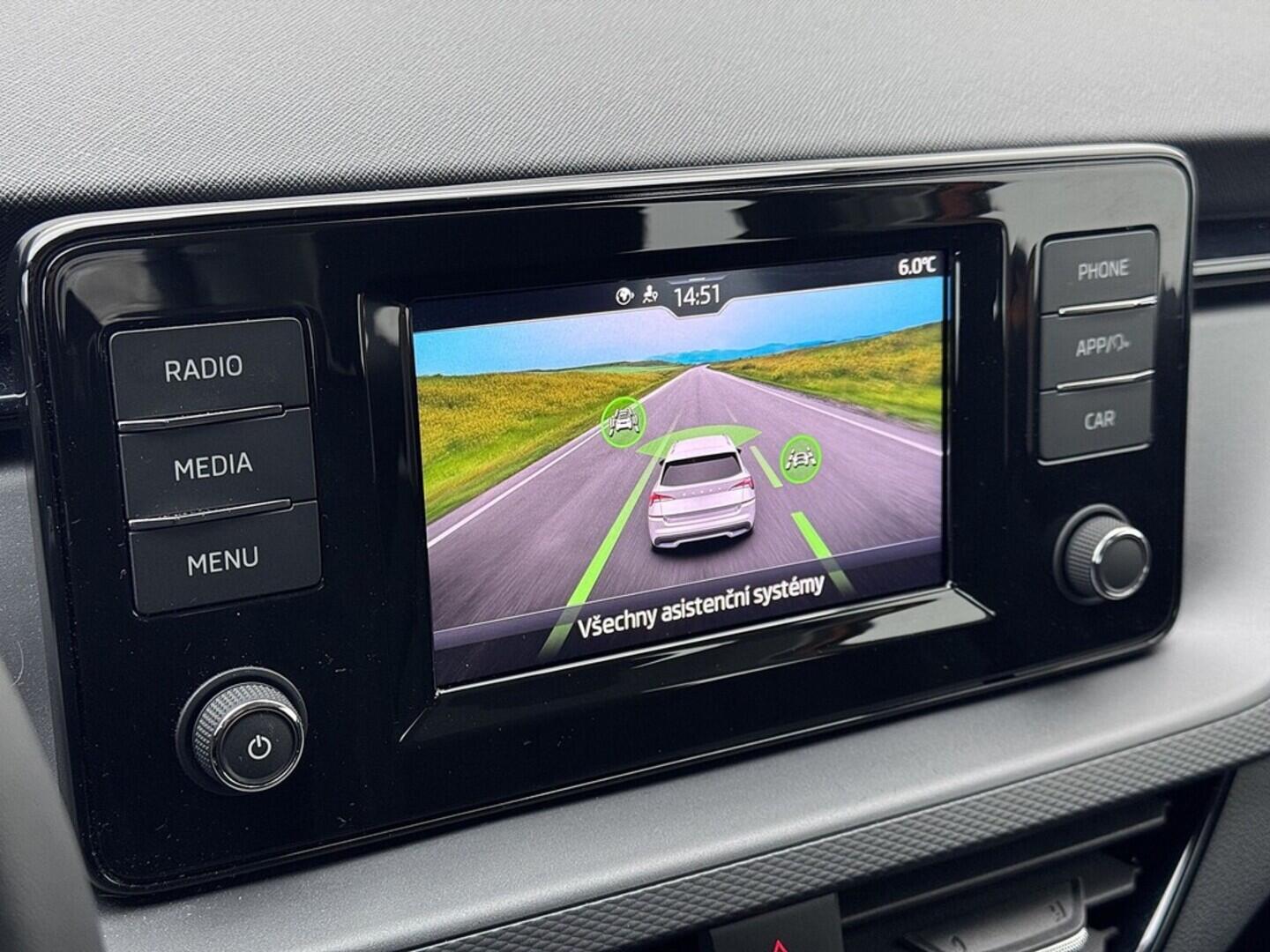 O419V08103_26.webp_KAMIQ Ambition 1.0 TSI 70 kW manuál, DPH