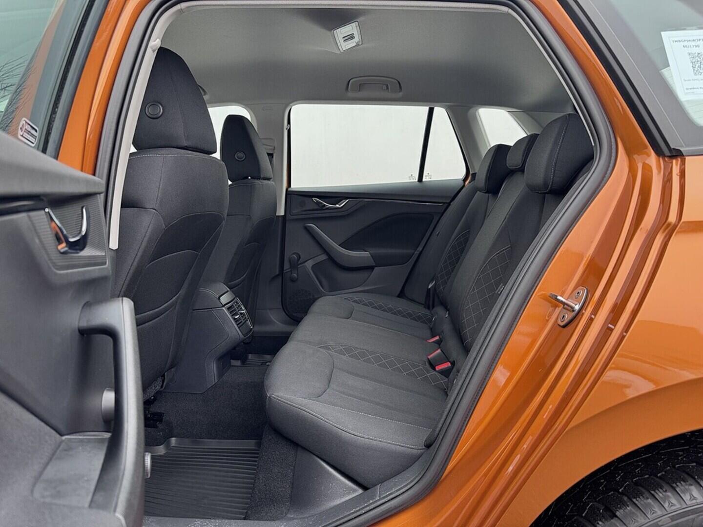 O419V08103_31.webp_KAMIQ Ambition 1.0 TSI 70 kW manuál, DPH