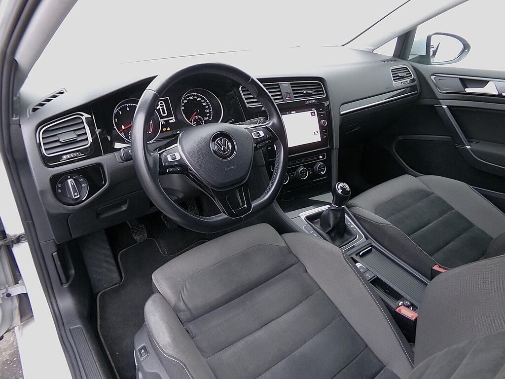 O419V08105_19.webp_GOLF Highline 1.4 Tgi 81 kW manuál, DPH