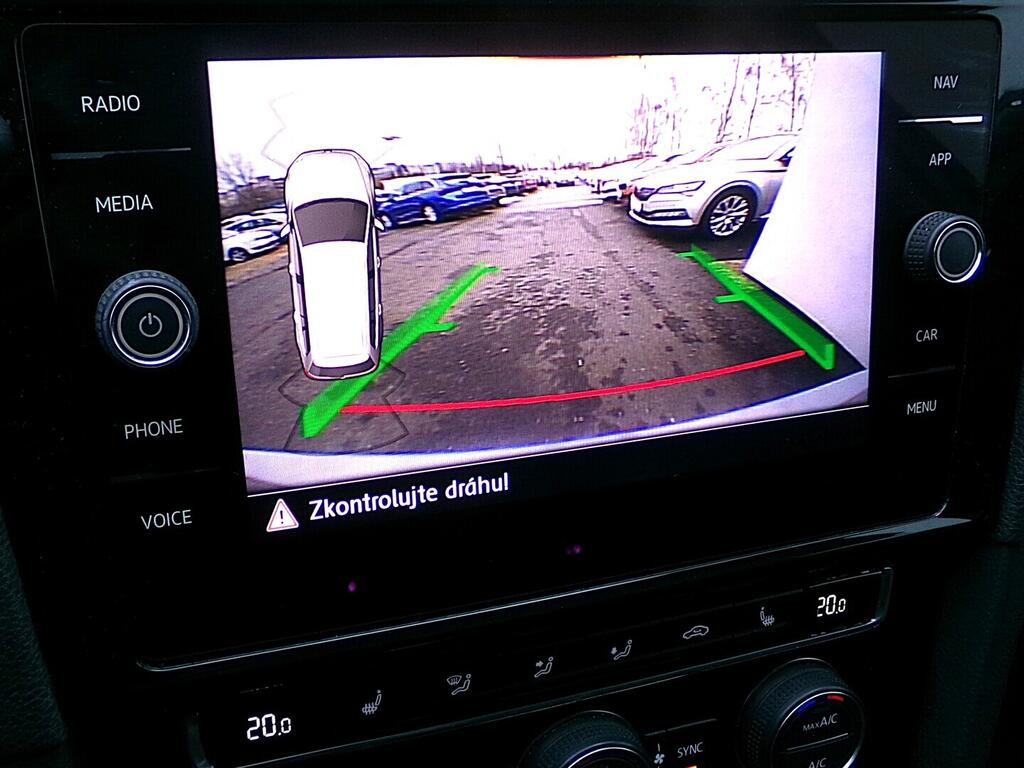 O419V08105_29.webp_GOLF Highline 1.4 Tgi 81 kW manuál, DPH